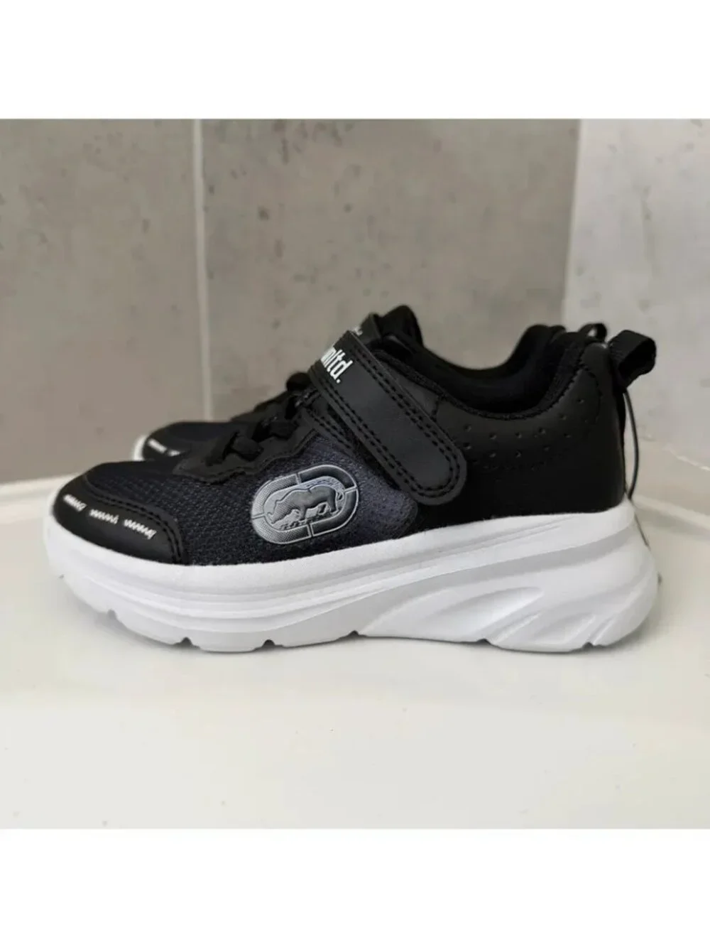 Ecko Unlimited Velcro Sneakers Size 11 Toddler